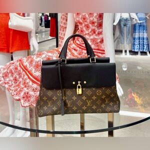 Louis Vuitton Venus bag